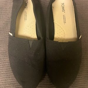 TOMS Black canvas Size 9 NWOT